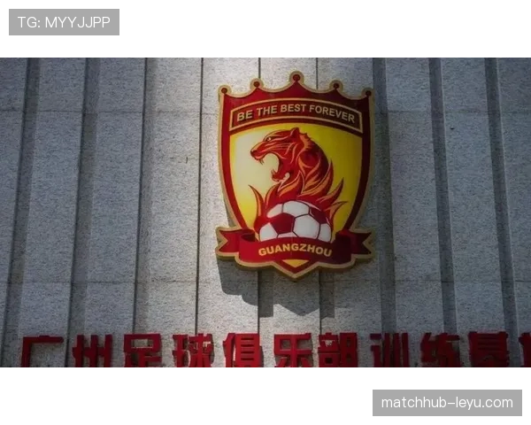 广州德比战火重燃，广州队与恒大势均力敌共展复苏之势