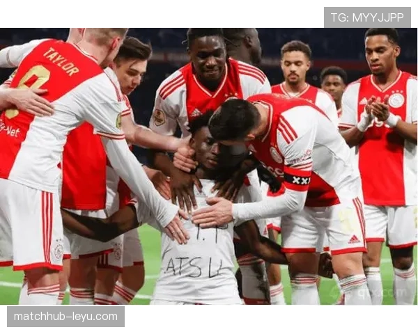 阿贾克斯锋线火力全开,连胜势头助球队状态强势回暖 阿贾克斯锋线火力全开,连胜势头助球队状态强势回暖