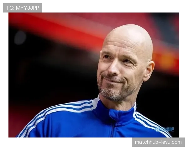 滕哈赫战术革新显成效,球队欧冠征程稳步迈向新辉煌 滕哈赫战术革新显成效,球队欧冠征程稳步迈向新辉煌