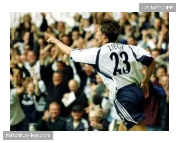 马尔蒂尼：全能技术标杆引领足球战术新思潮